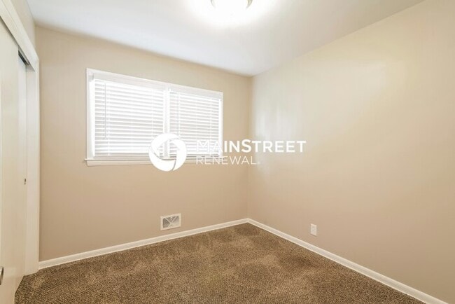 Building Photo - 3 Bedroom Pet-Friendly Home in Belton, MO ...