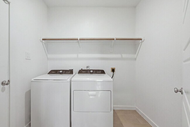 Building Photo - 1734 Cayden Oak Ln