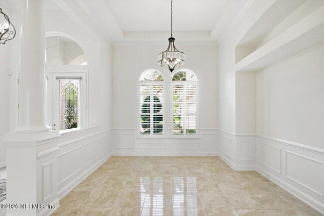 Building Photo - 743 E Dorchester Dr