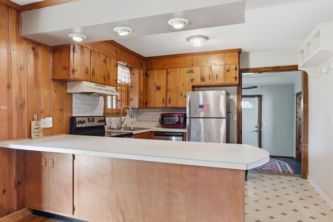 Building Photo - Charming 2b/1b Home in Old Hickory