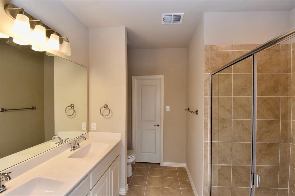 Master Bathroom - 3405 Solana Cir