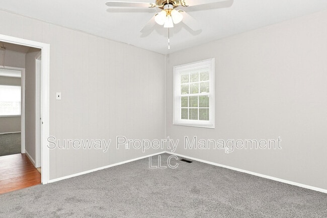 Building Photo - 17 Farragut Ct