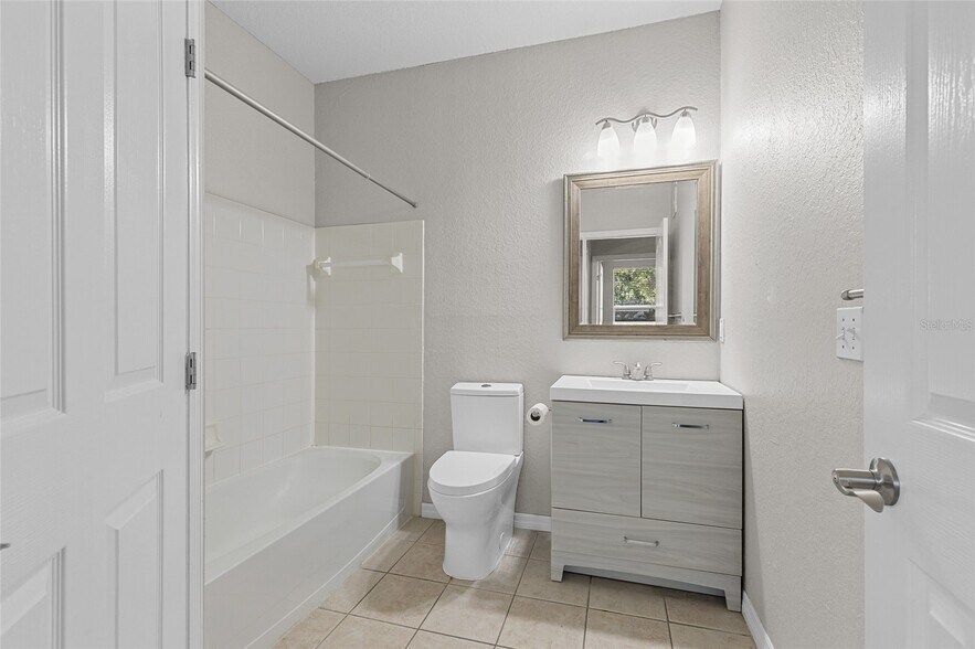 Building Photo - 1175 Lake Shadow Cir