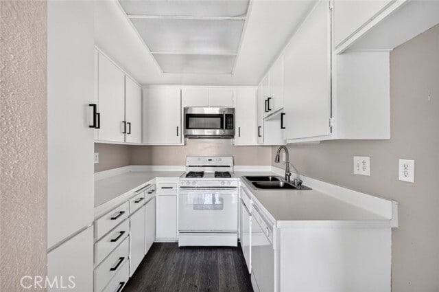 Building Photo - 333 Burchett St