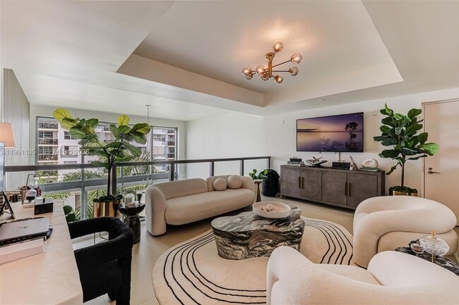 Building Photo - 6000 Collins Ave