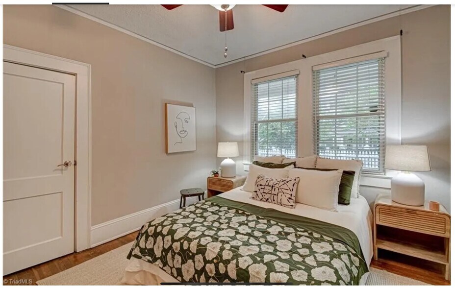 Building Photo - 832 Lockland Ave