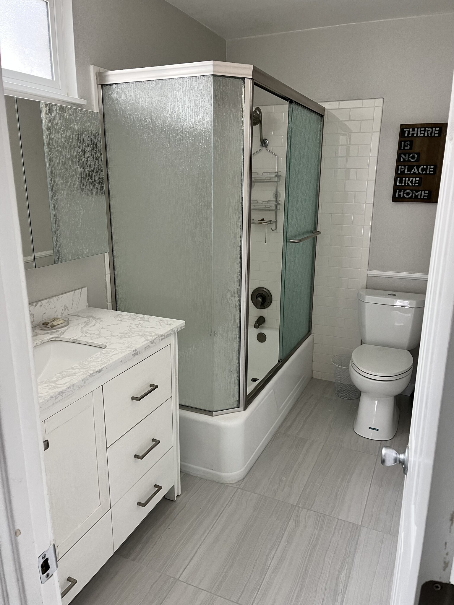 Building Photo - 208 30th St