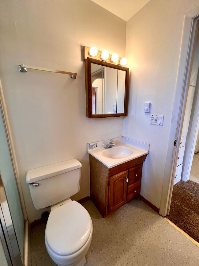 Building Photo - c1522