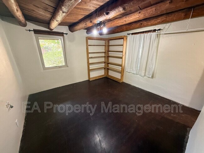 Building Photo - 511 15th St NW