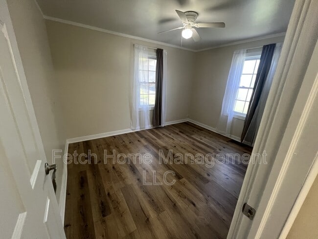 Building Photo - 143 Cedar St