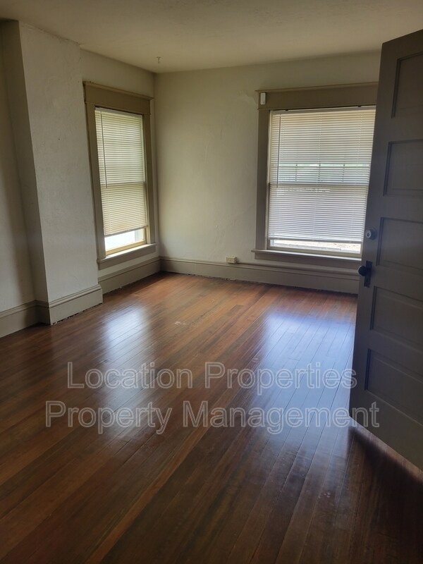 Building Photo - 1244 Louisiana St