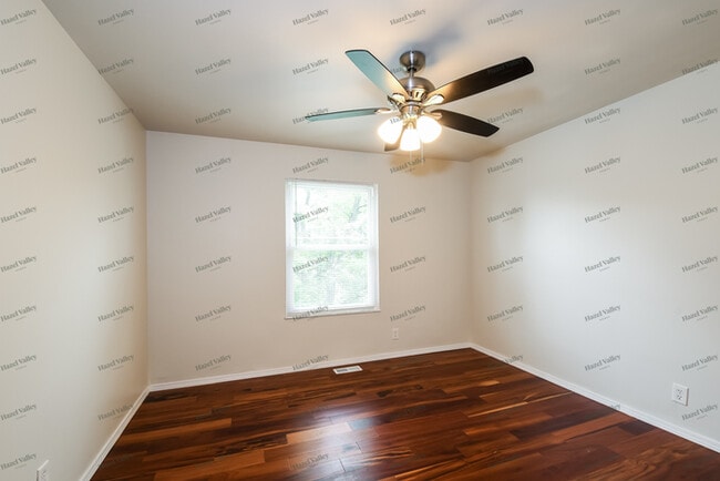 Building Photo - 1036 Treeline Ct