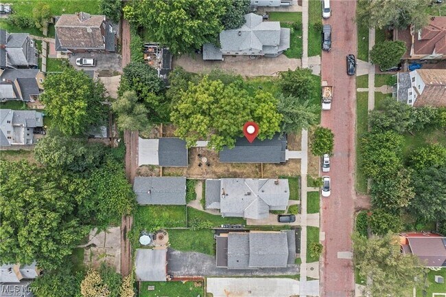 Building Photo - 5907 Pear Ave