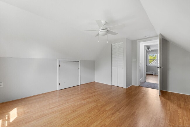 Building Photo - 305 Slater Rd