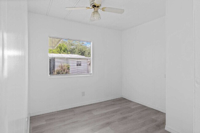 Building Photo - Affordable 2BR/1BA in Orange Blossom section of The Villages