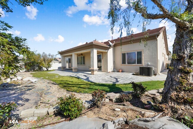 Building Photo - 5816 Calico Cove Court