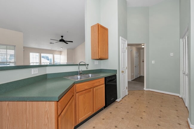 Building Photo - 500 Bradley Ct