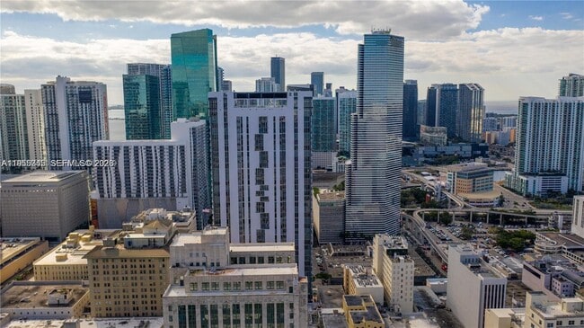 Building Photo - 151 SE 1st St