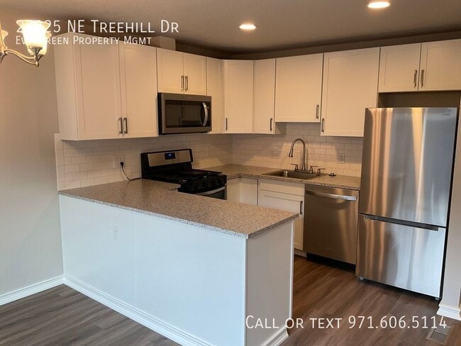 Building Photo - 23825 NE Treehill Dr