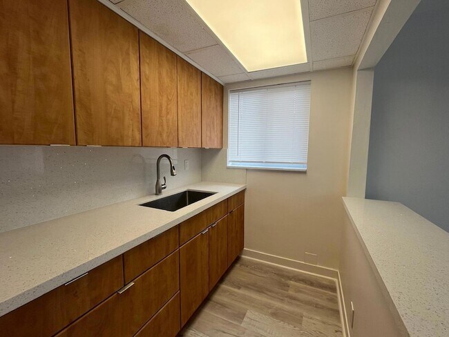 Building Photo - 1712 Fletcher St