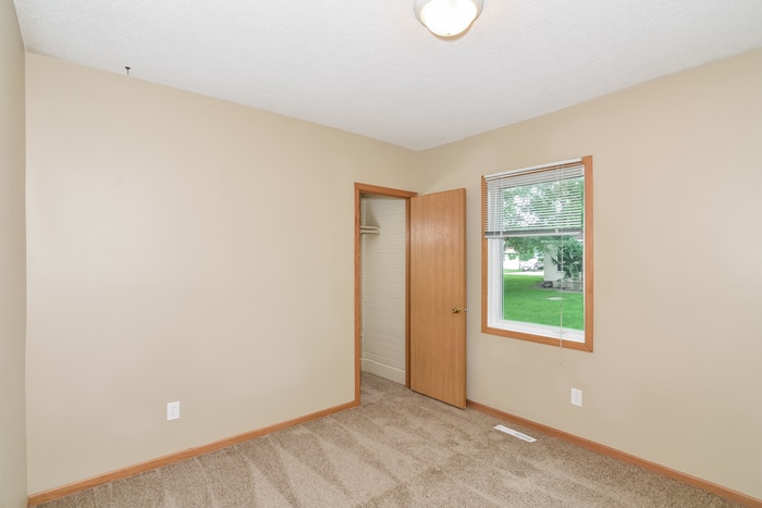 Building Photo - 123 4th Ave E