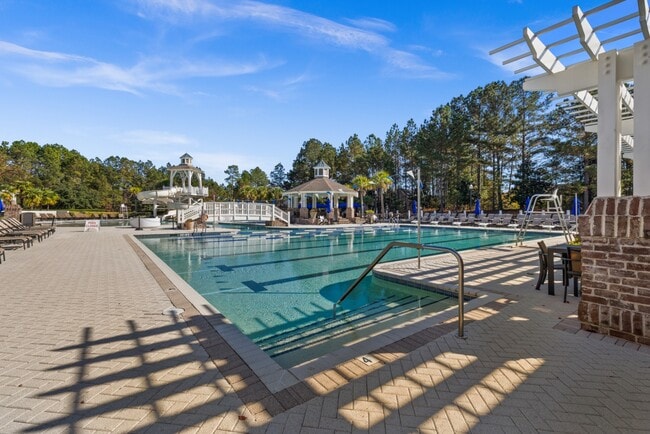 Building Photo - 119 Holloway Hl