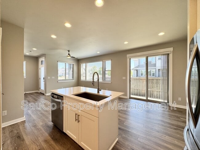Building Photo - 5575 SE 80th Ave