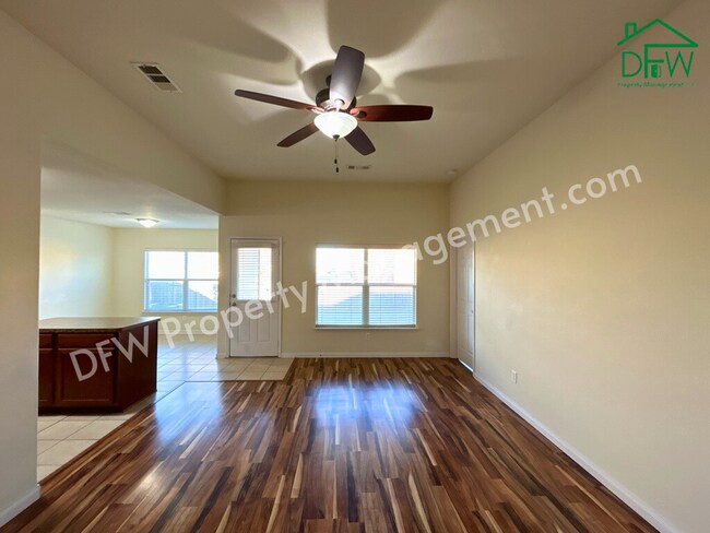 Building Photo - 10009 Iron Ridge Dr