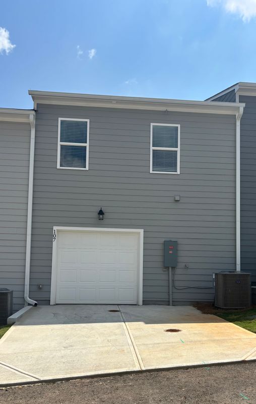 Building Photo - 107 Pk Rdg Cir