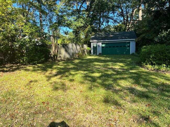 Building Photo - 3BR Single Family Home with an OFFICE!