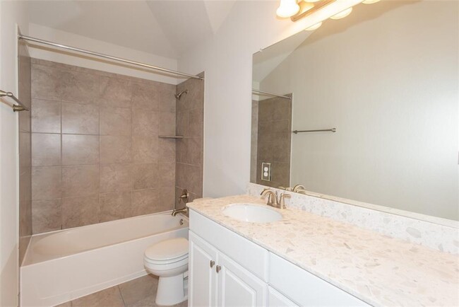 Building Photo - 15804 Cinca Terra Dr