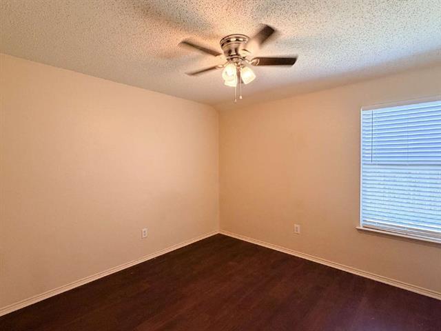 Building Photo - 1009 McKavett Dr