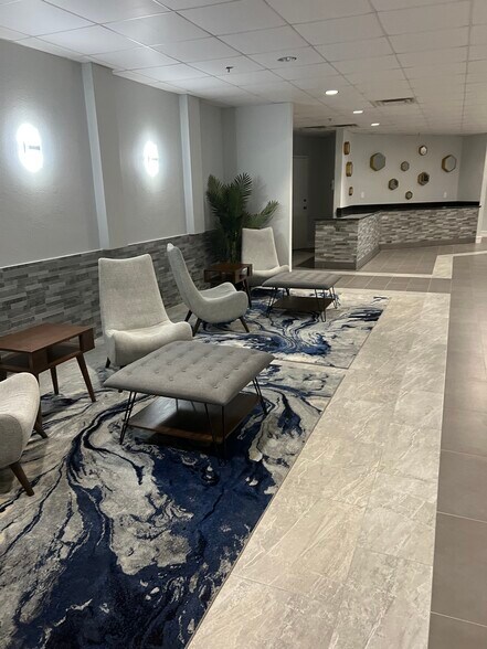 Building Photo - 151 E Washington St