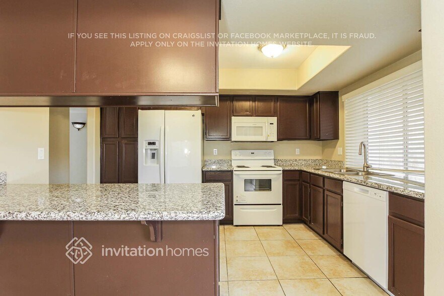 Building Photo - 7125 N 28th Ave