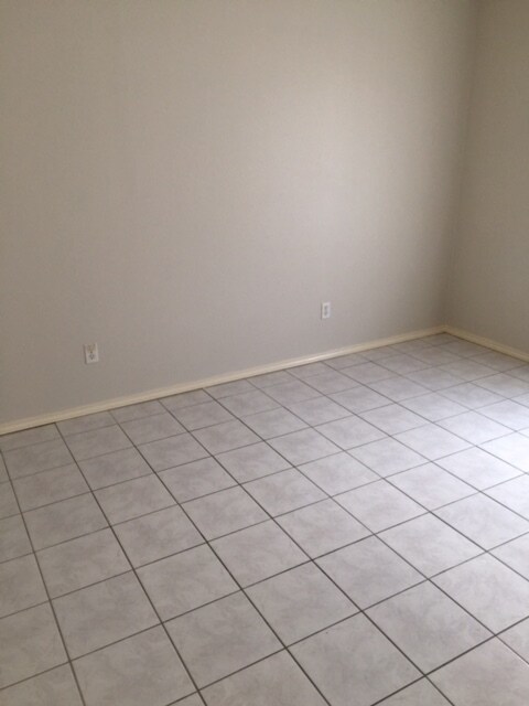 Building Photo - 2303 Moonlight Ln