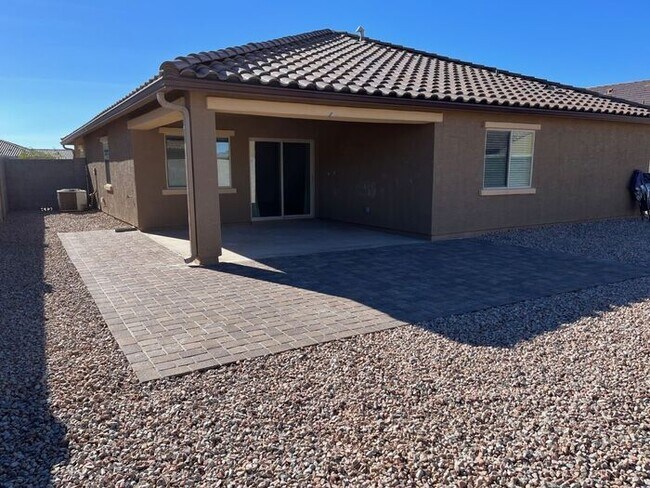 Building Photo - 1556 Demain Dr