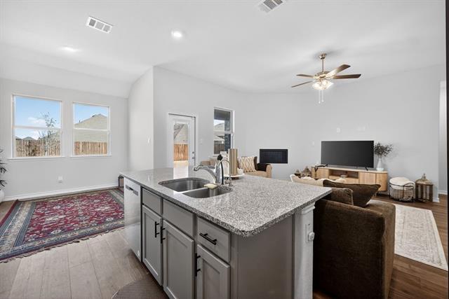 Building Photo - 10601 Autumn Leaves Ln