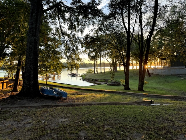 Building Photo - Casita 236