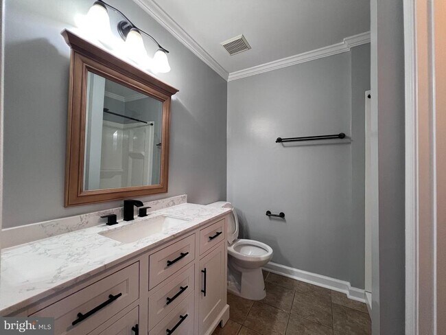 Building Photo - 9038 Falcon Glen Ct