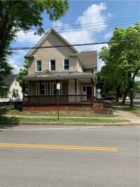 Building Photo - Emerson St.3