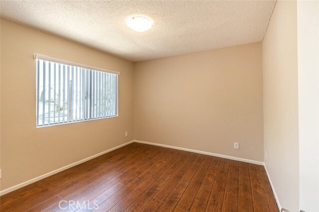 Building Photo - 569 Palm Dr