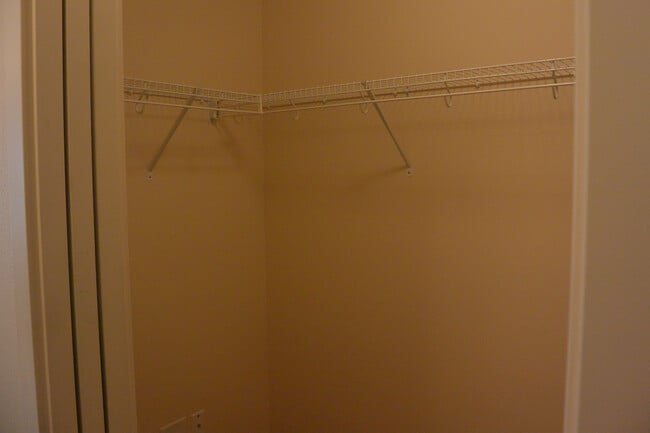 Building Photo - 13106 NE 25th St