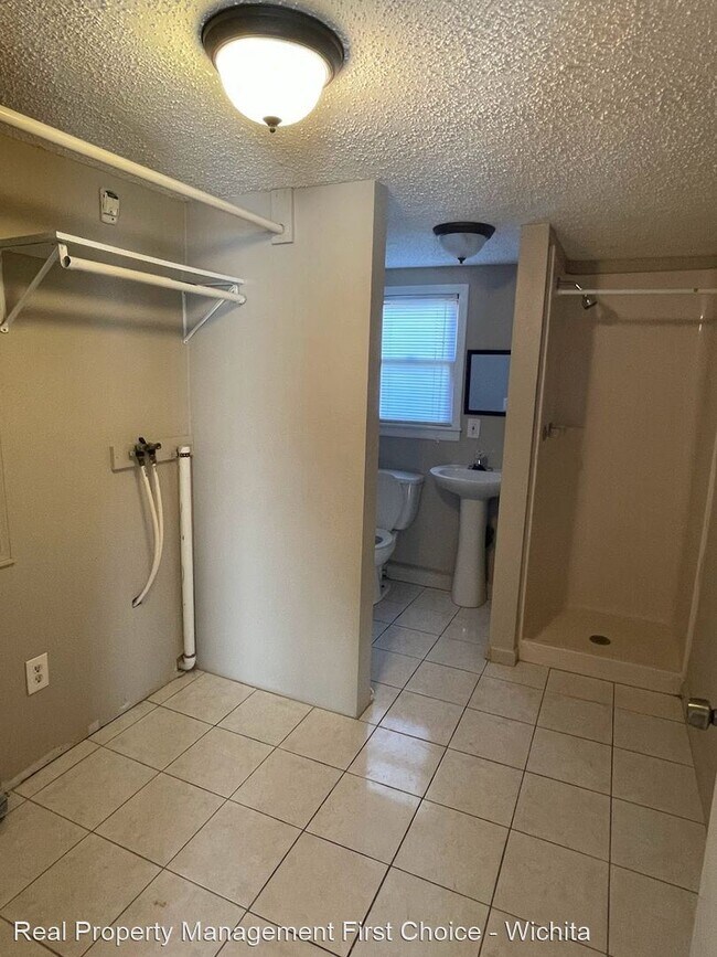Building Photo - 3 br, 2 bath House - 548 N Volutsia St
