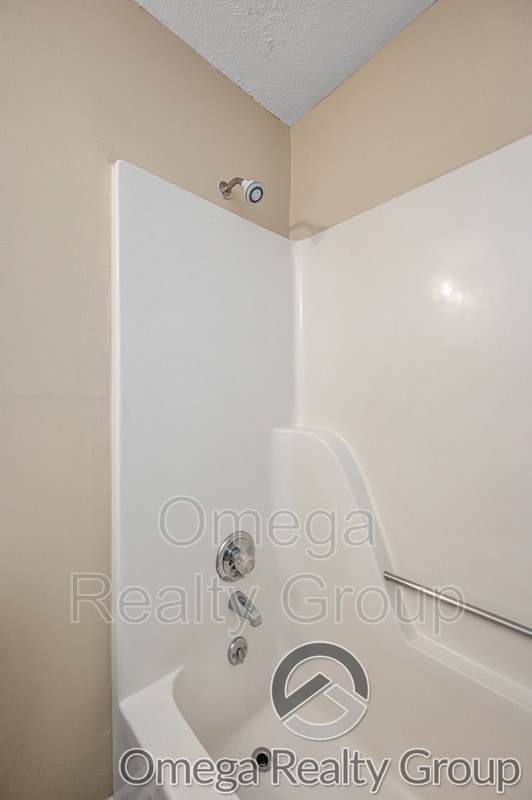 Building Photo - 815 Willow Pointe