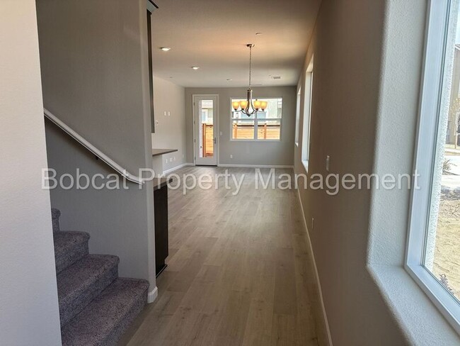Building Photo - 860 Furlong Dr