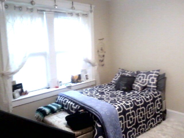 Building Photo - 131 Park Dr