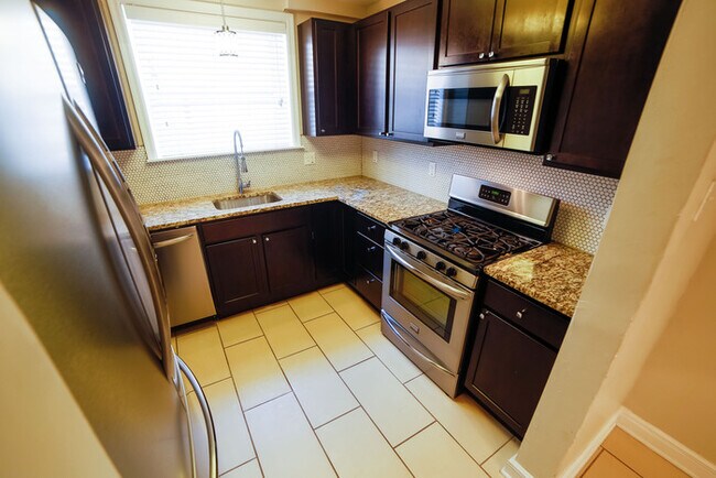 Building Photo - Moorlands Neighborhood in Clayton!