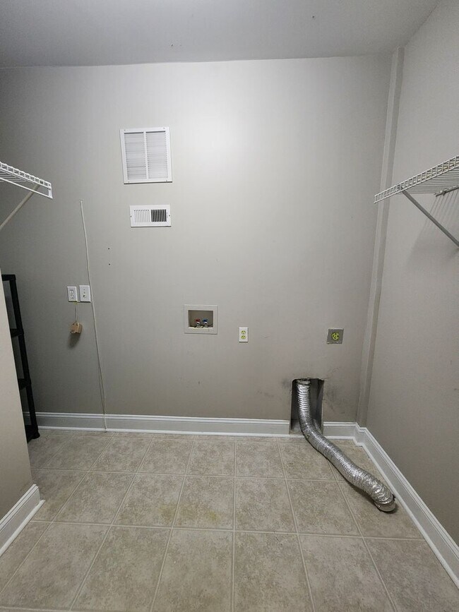 Building Photo - Montford Rental-Asheville