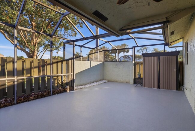 Building Photo - 5694 Northpointe Ln