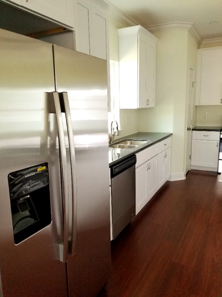 Building Photo - 8428 Colonel Dr